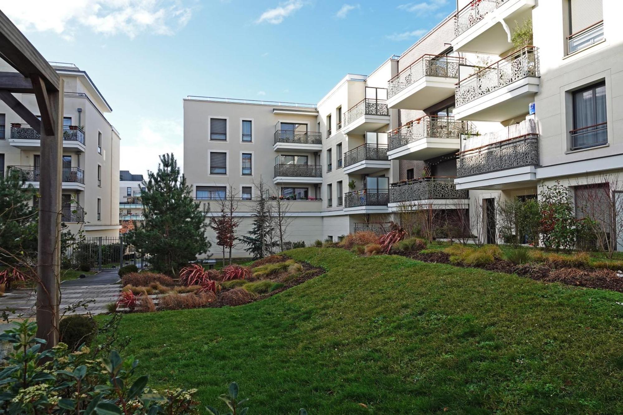 Appartement Residence Neuve Proche Versailles Saint-Cyr-lʼÉcole Eksteriør billede
